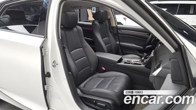 Honda Accord 2018 — photo 10