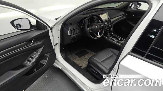 Honda Accord 2018 — photo 11