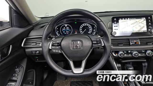 Honda Accord 2018 — photo 13