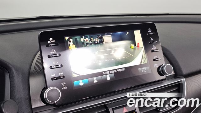 Honda Accord 2018 — photo 16