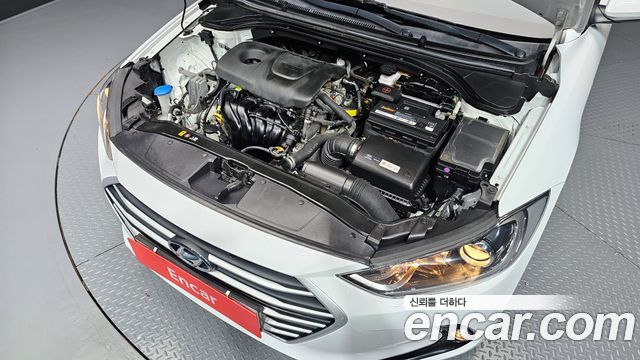 Hyundai AVANTE 2018 — photo 6