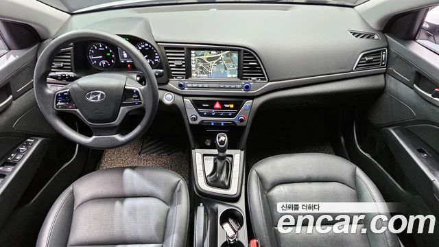 Hyundai AVANTE 2018 — photo 9