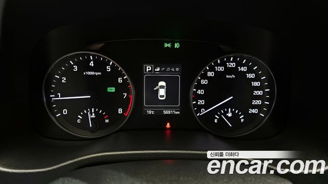 Hyundai AVANTE 2018 — photo 10