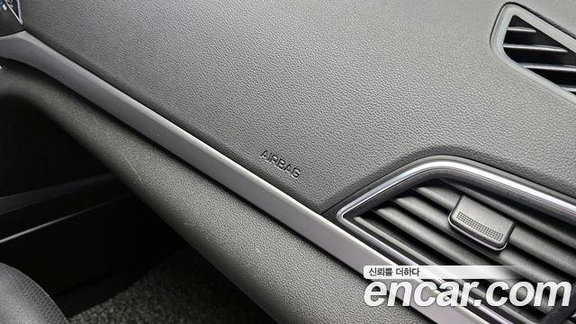 Hyundai AVANTE 2018 — photo 30