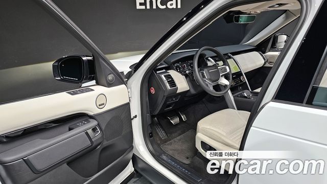 Land Rover Discovery 2025 — photo 10