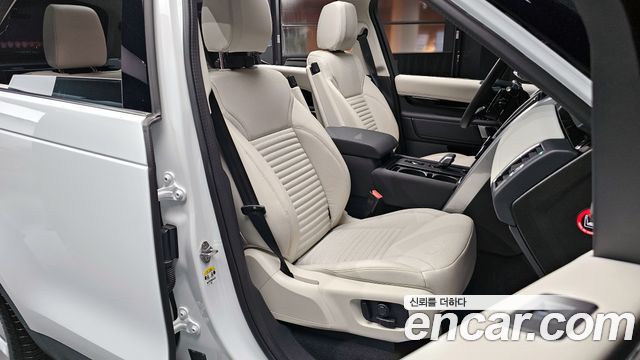 Land Rover Discovery 2025 — photo 11