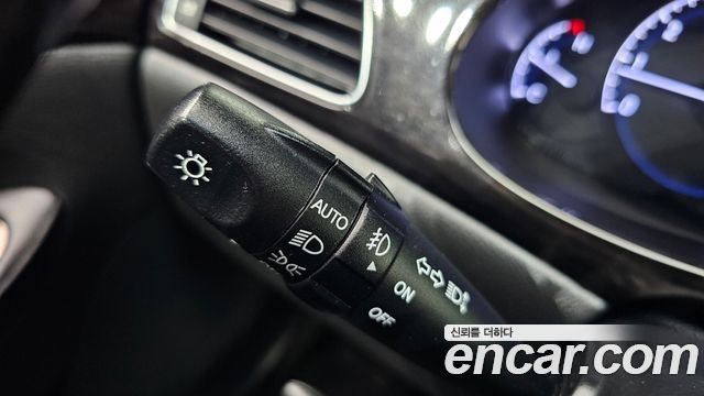 Hyundai Genesis 2013 — photo 20
