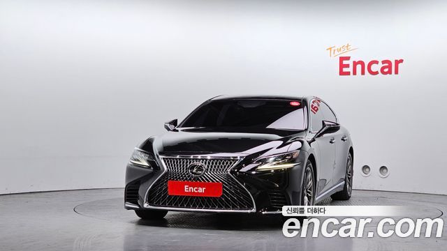 Lexus LS 2018 — photo 3