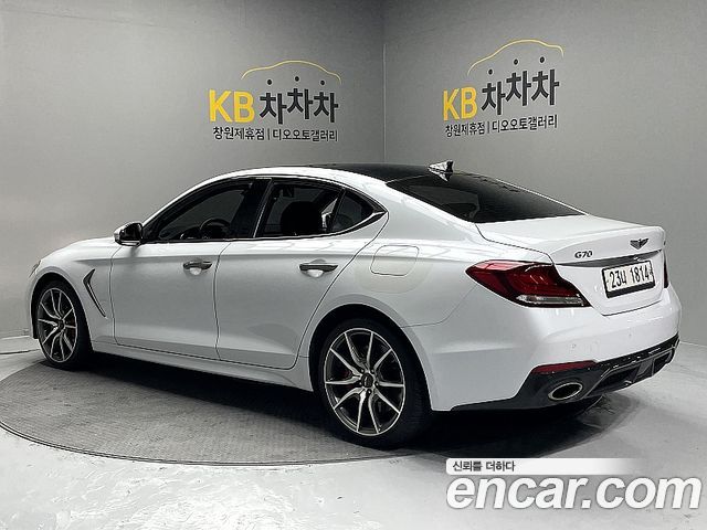 Genesis G70 2019 — photo 2