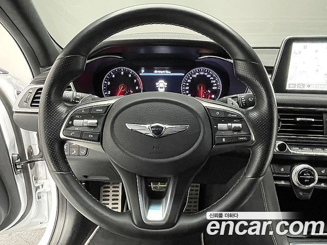 Genesis G70 2019 — photo 11