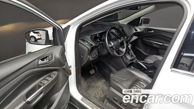 Ford Kuga 2016 — photo 12