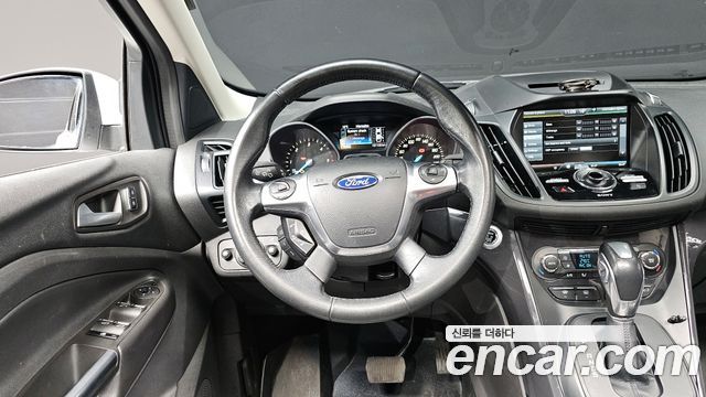 Ford Kuga 2016 — photo 13
