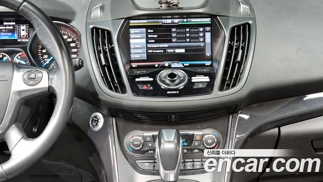 Ford Kuga 2016 — photo 14