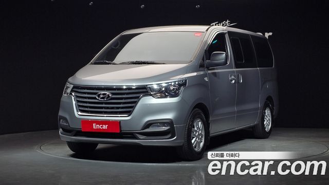 Hyundai Starex 2019 — photo 1