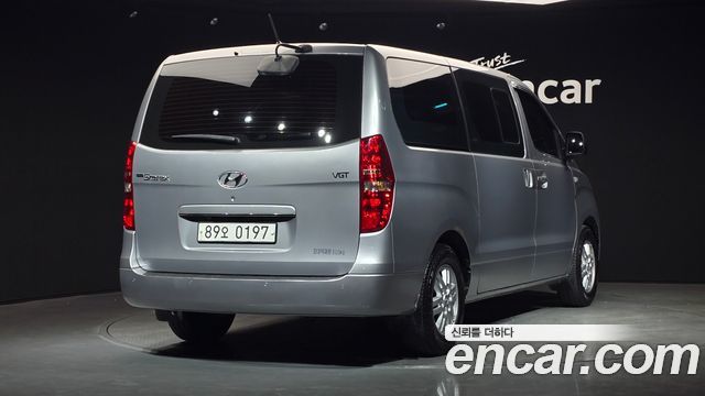 Hyundai Starex 2019 — photo 2