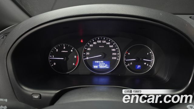 Hyundai Starex 2019 — photo 8