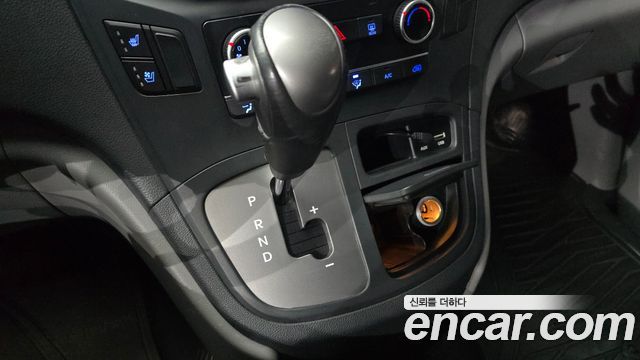 Hyundai Starex 2019 — photo 9