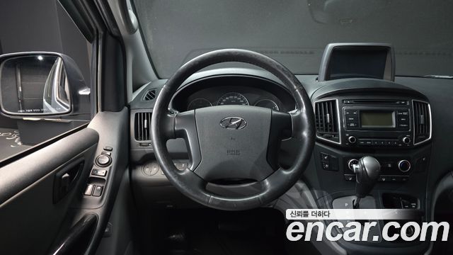 Hyundai Starex 2019 — photo 13