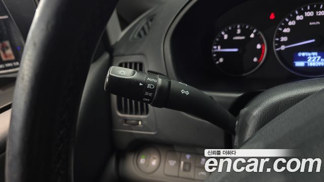 Hyundai Starex 2019 — photo 17