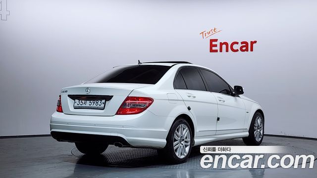 Mercedes-Benz C-Class 2008 — photo 2