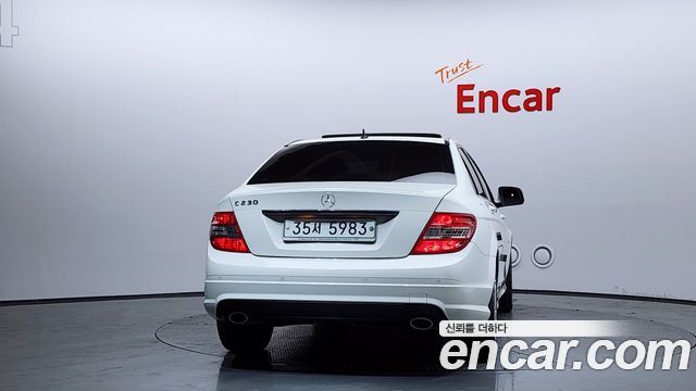 Mercedes-Benz C-Class 2008 — photo 4