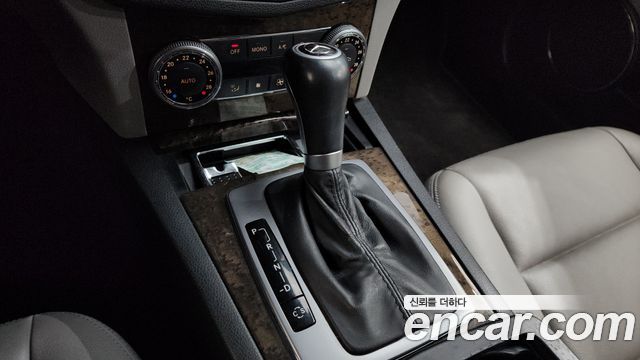Mercedes-Benz C-Class 2008 — photo 9