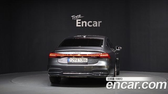 Audi A7 2021 — photo 4
