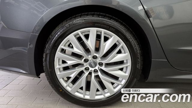 Audi A7 2021 — photo 5