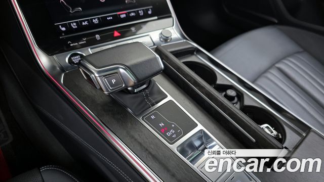 Audi A7 2021 — photo 9