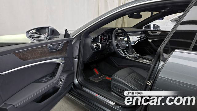 Audi A7 2021 — photo 10