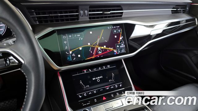 Audi A7 2021 — photo 14
