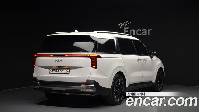 Kia Canival 2024 — photo 2