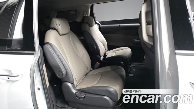 Kia Canival 2024 — photo 18