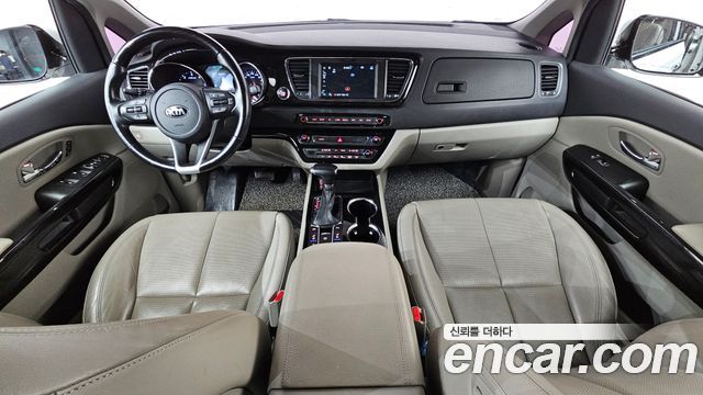Kia Canival 2019 — photo 10