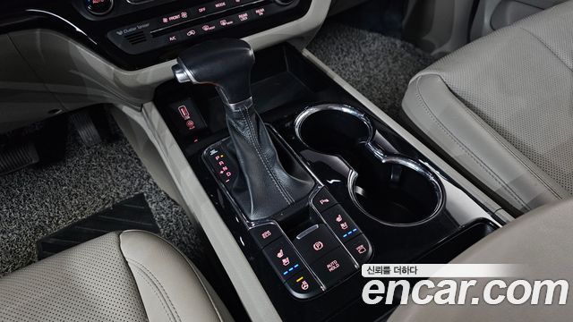Kia Canival 2019 — photo 12