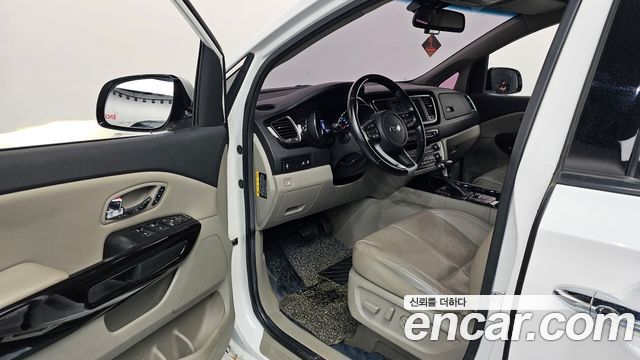 Kia Canival 2019 — photo 13
