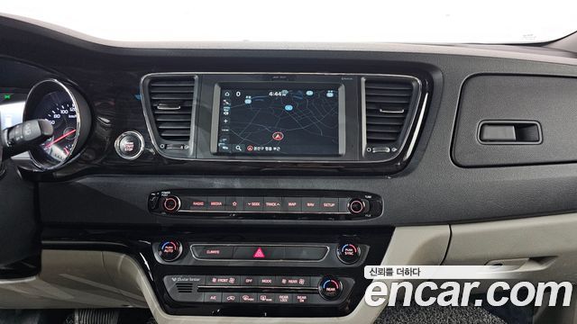 Kia Canival 2019 — photo 19