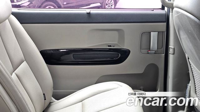 Kia Canival 2019 — photo 15