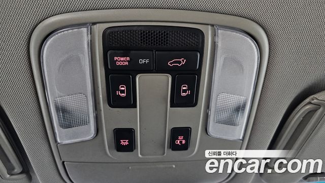 Kia Canival 2019 — photo 35