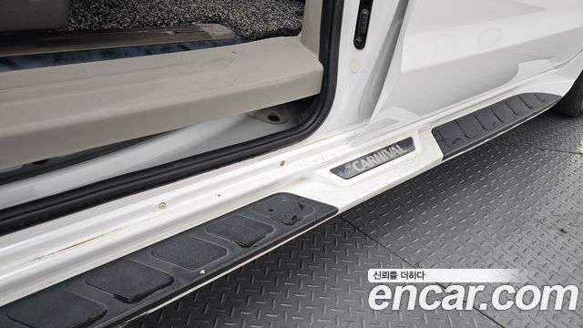 Kia Canival 2019 — photo 36