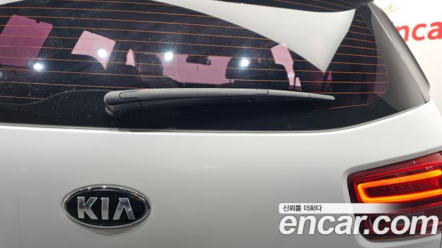 Kia Canival 2019 — photo 37