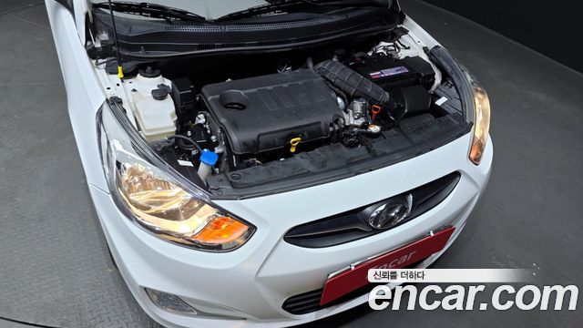 Hyundai Accent 2012 — photo 6