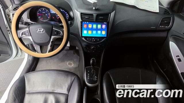 Hyundai Accent 2012 — photo 7