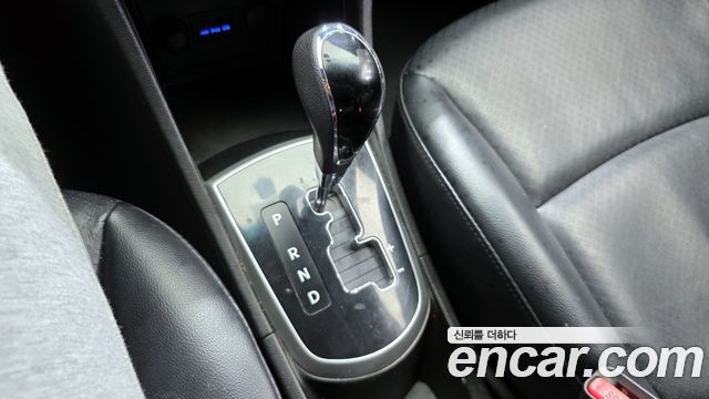 Hyundai Accent 2012 — photo 9