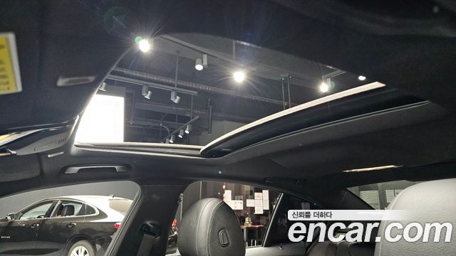 BMW 5-Series 2017 — photo 25
