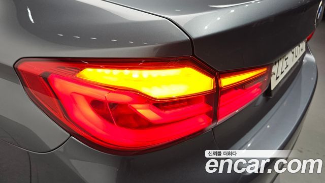 BMW 5-Series 2017 — photo 9