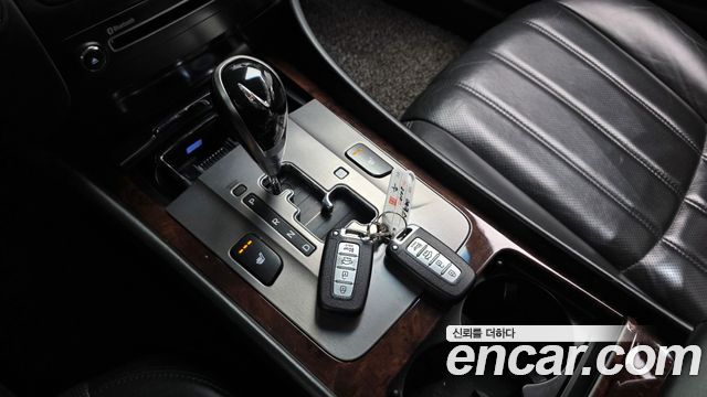 Hyundai Equus 2010 — photo 9