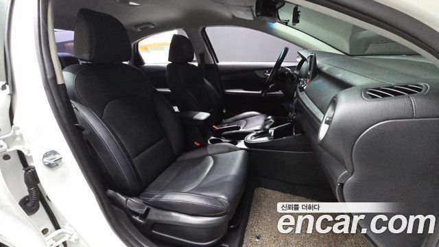 Kia K3 2019 — photo 11