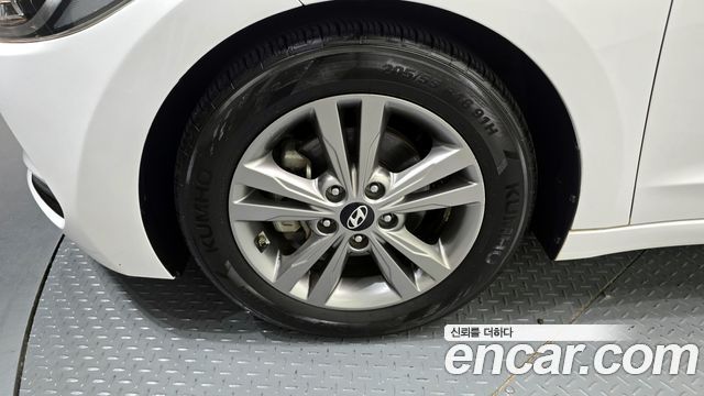 Hyundai AVANTE 2016 — photo 5