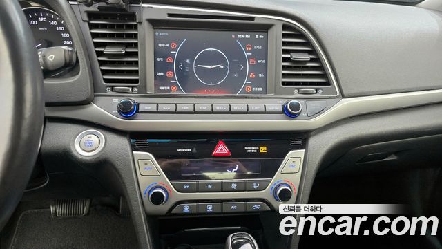 Hyundai AVANTE 2016 — photo 20